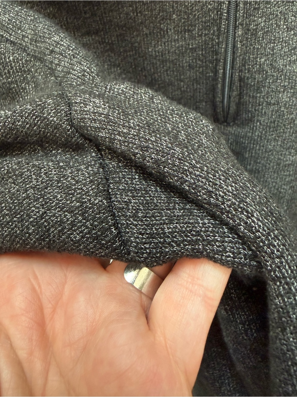 Columbia Men's Dark Charcoal 1/4 Zip Fleece Pullover - Picture 4 of 9
